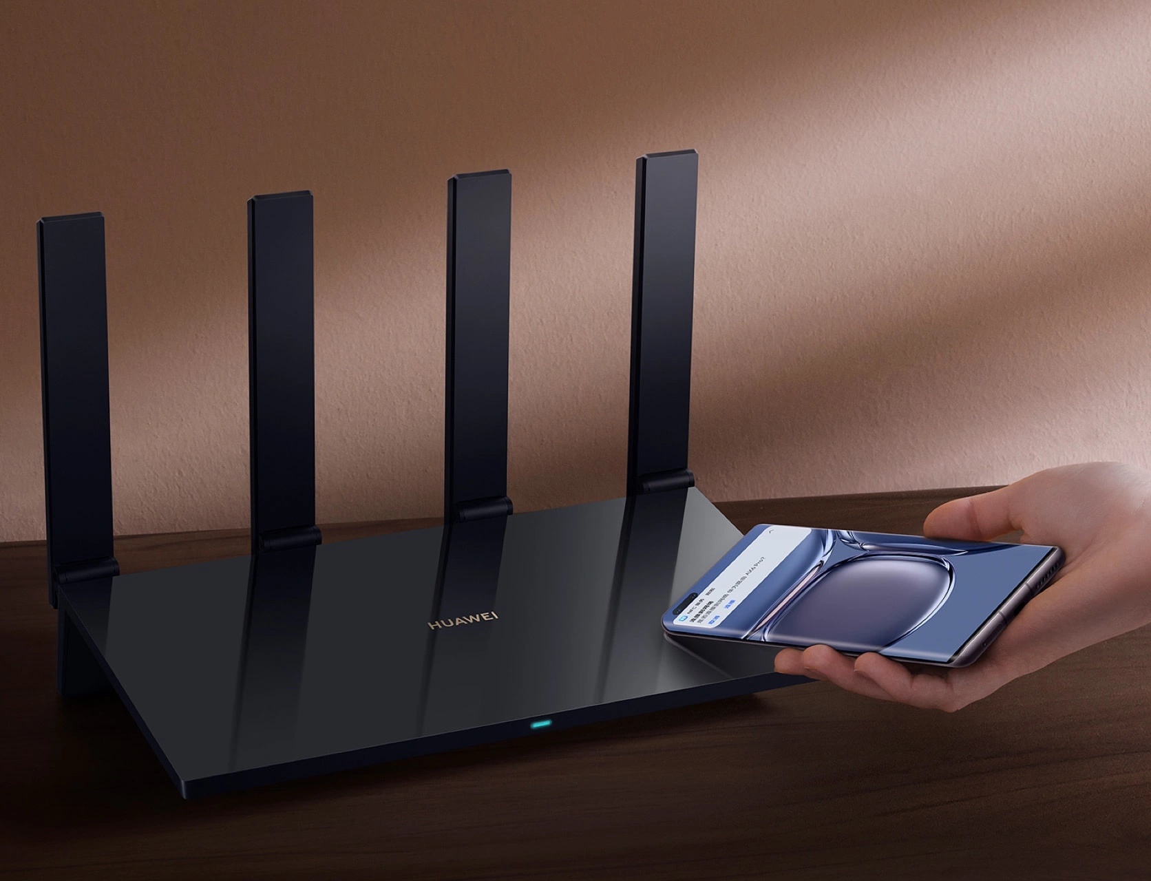 Huawei выпустила мобильный роутер с экраном и eSIM